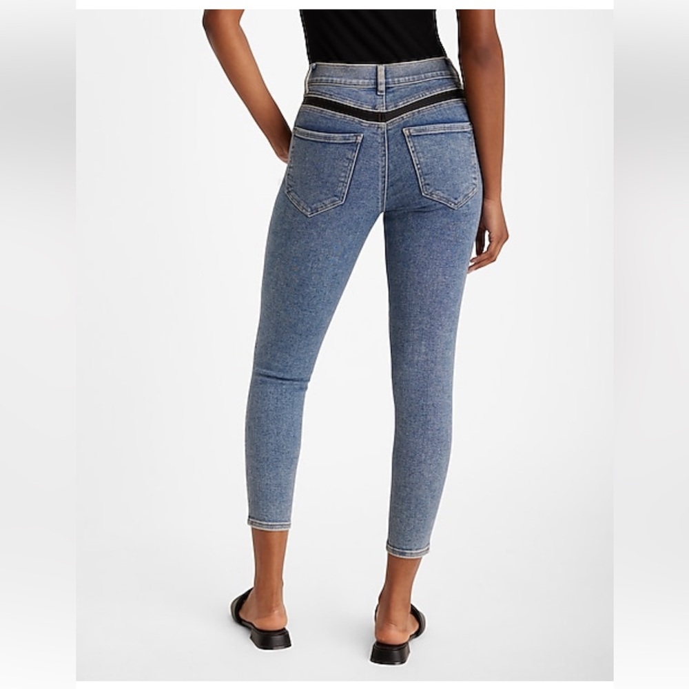 Express Cropped Skinny Mid Rise Jeans - Picture 3 of 13
